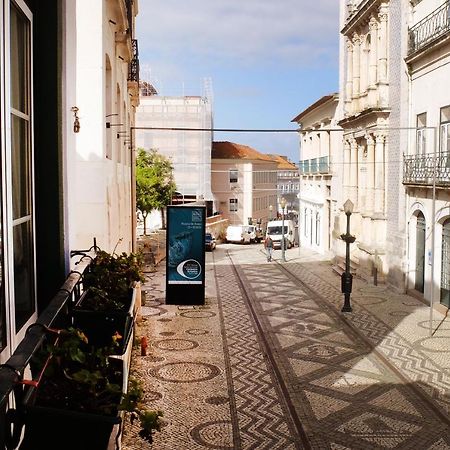 Family House Vandrarhem Aveiro Exteriör bild